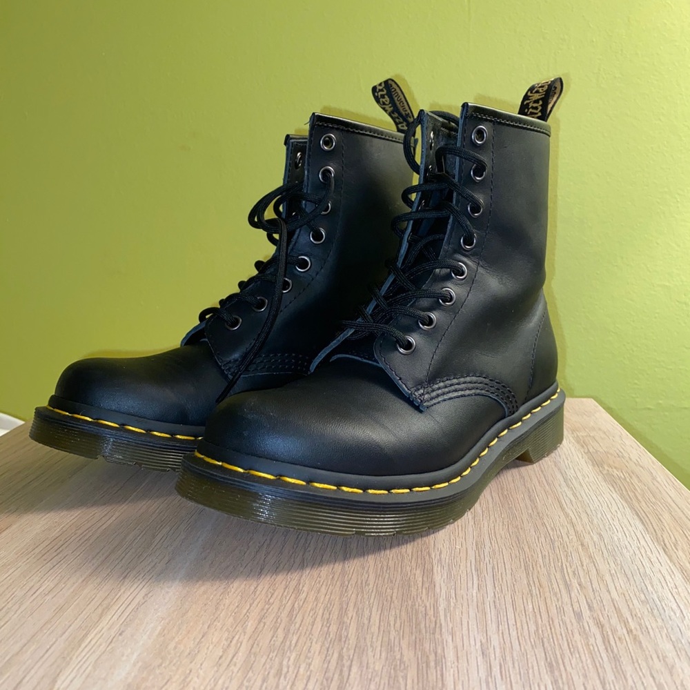 Dr. Marten women Nappa 1460 boots size 6